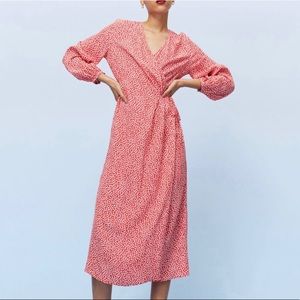 🍉NWOT TAGS Red and White Floral Wrap Dress Size Small